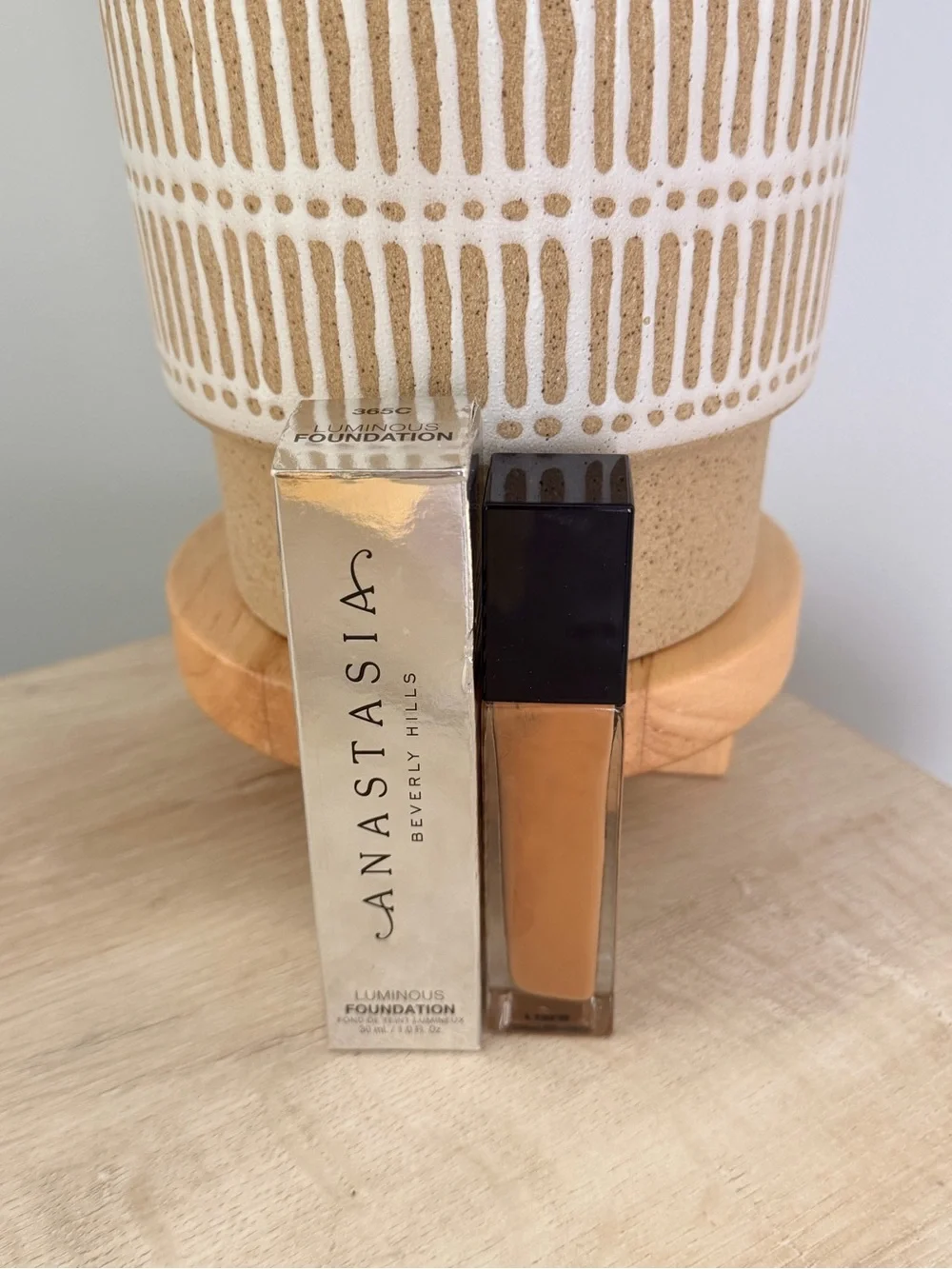 Anastasia Beverly Hills Luminous Foundation - shade: 365C Warm Tan / Beige